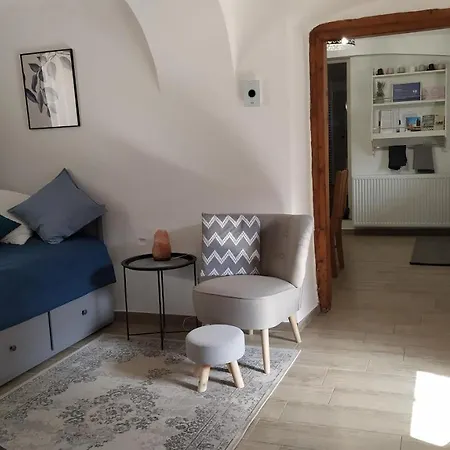 Villa Varvoelgy Vendeghaz - Teljes Haz, Kizarolagos Hasznalattal *