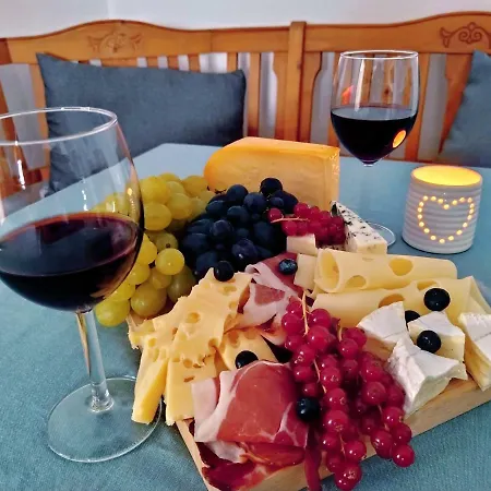 Varvoelgy Vendeghaz - Teljes Haz, Kizarolagos Hasznalattal Villa