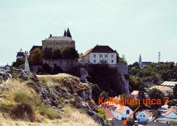 Villa Varvoelgy Vendeghaz - Teljes Haz, Kizarolagos Hasznalattal