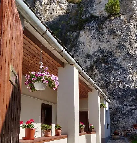 Varvoelgy Vendeghaz - Teljes Haz, Kizarolagos Hasznalattal Villa